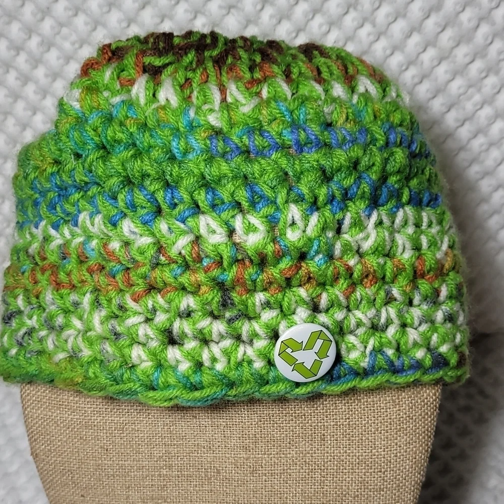 Crocheted Hat*Recycle 💚 Pin* Green Multicolor